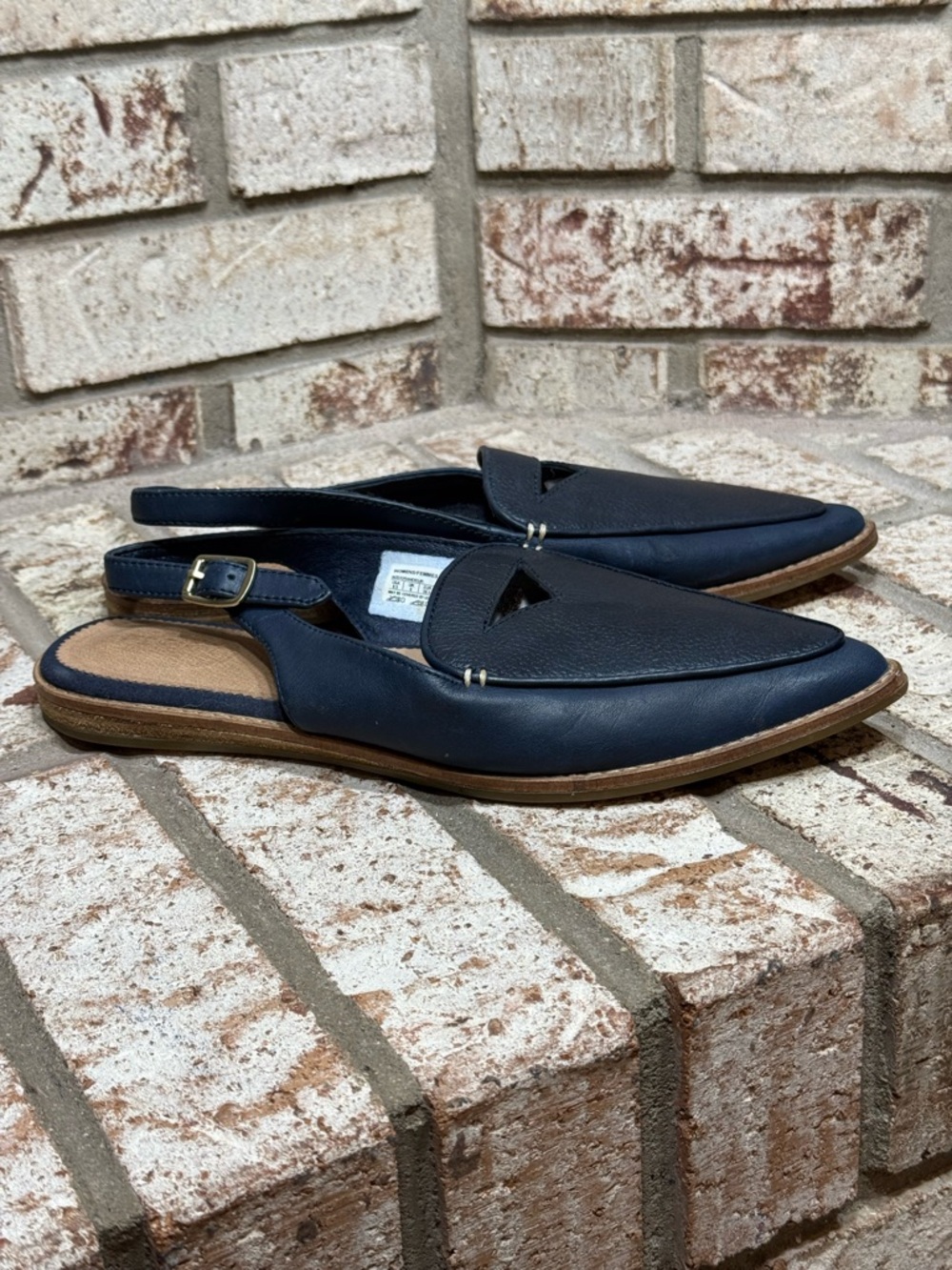 Sperry Women's Navy Pointed Slingback Flats with Cut Out Size 8.5 - Picture 3 of 12